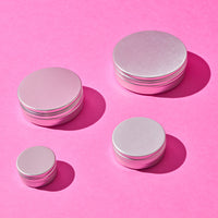 Silver rund aluminiumplåtbehållare med slätt lock och EPE-foder